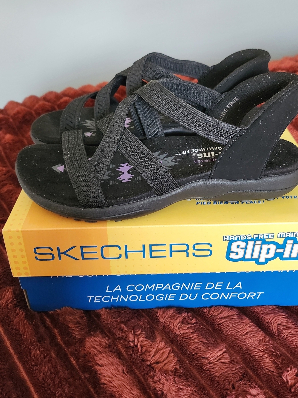 Skechers Womens Black Slip-On Sandals with Elastic Straps NWOT